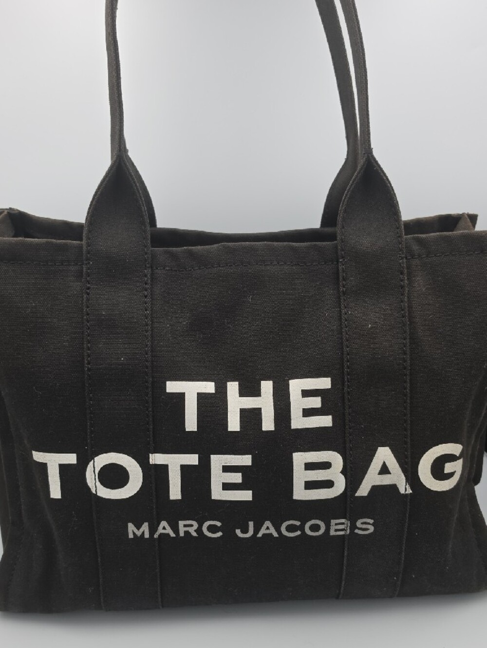 Marc Jacobs Black & White Canvas Large "The Tote Bag" Weekender Bag (EUC)🤍🖤🤍 - Picture 2 of 11